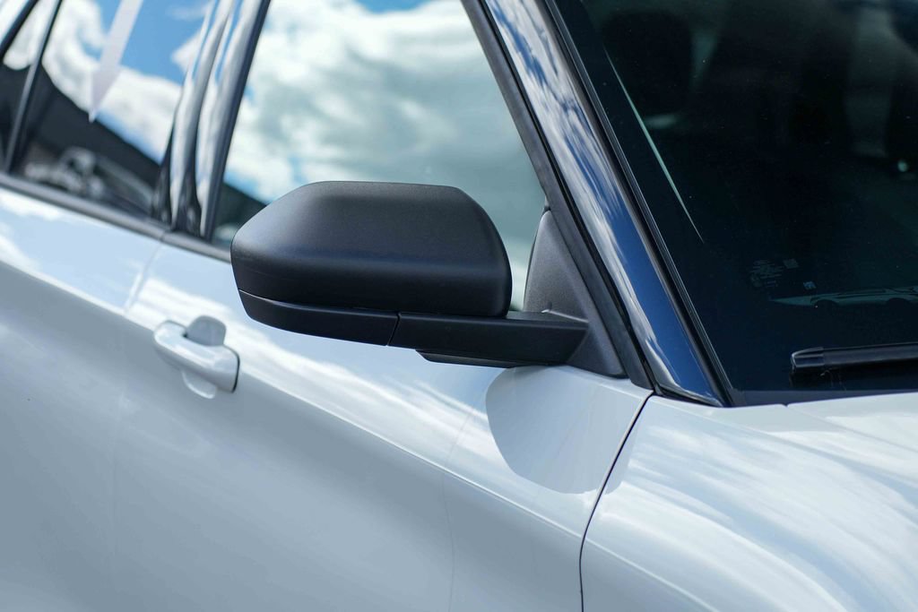 Certified 2026 Ford Explorer Active AWD/4WD image 9