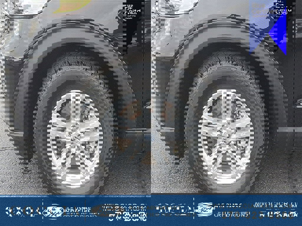 Certified 2023 Ford Explorer XLT w/ Equipment Group 202A image 8