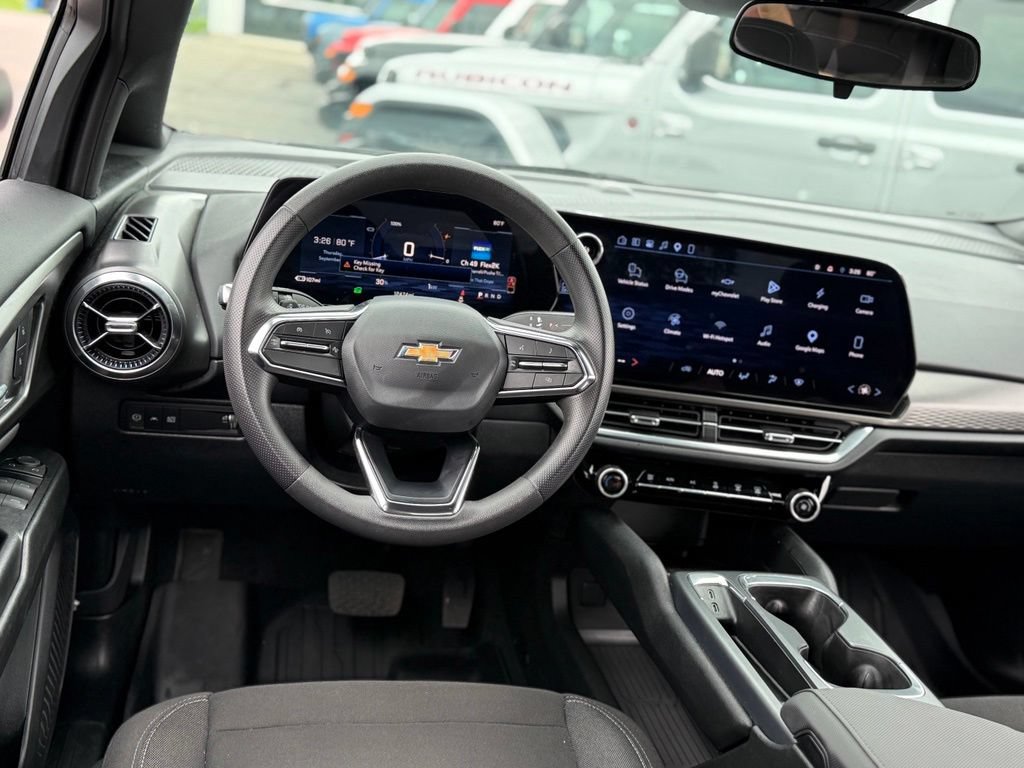 Used 2026 Chevrolet Equinox EV LT FWD image 5