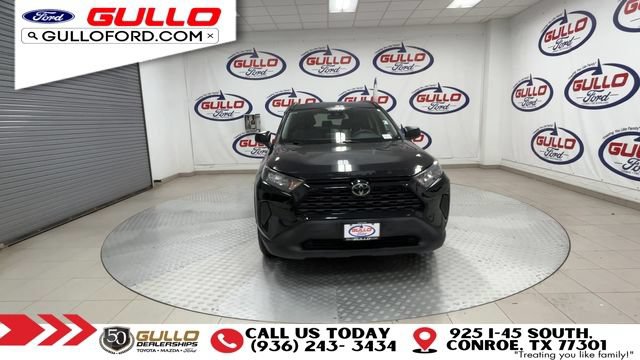 Used 2019 Toyota RAV4 LE FWD image 3