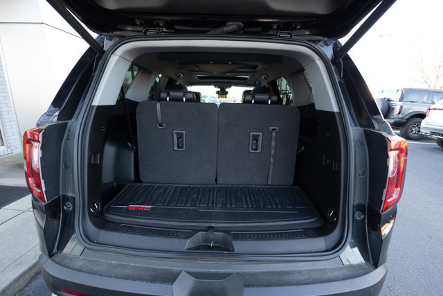 Used 2021 GMC Acadia SLT w/ Preferred Package image 8