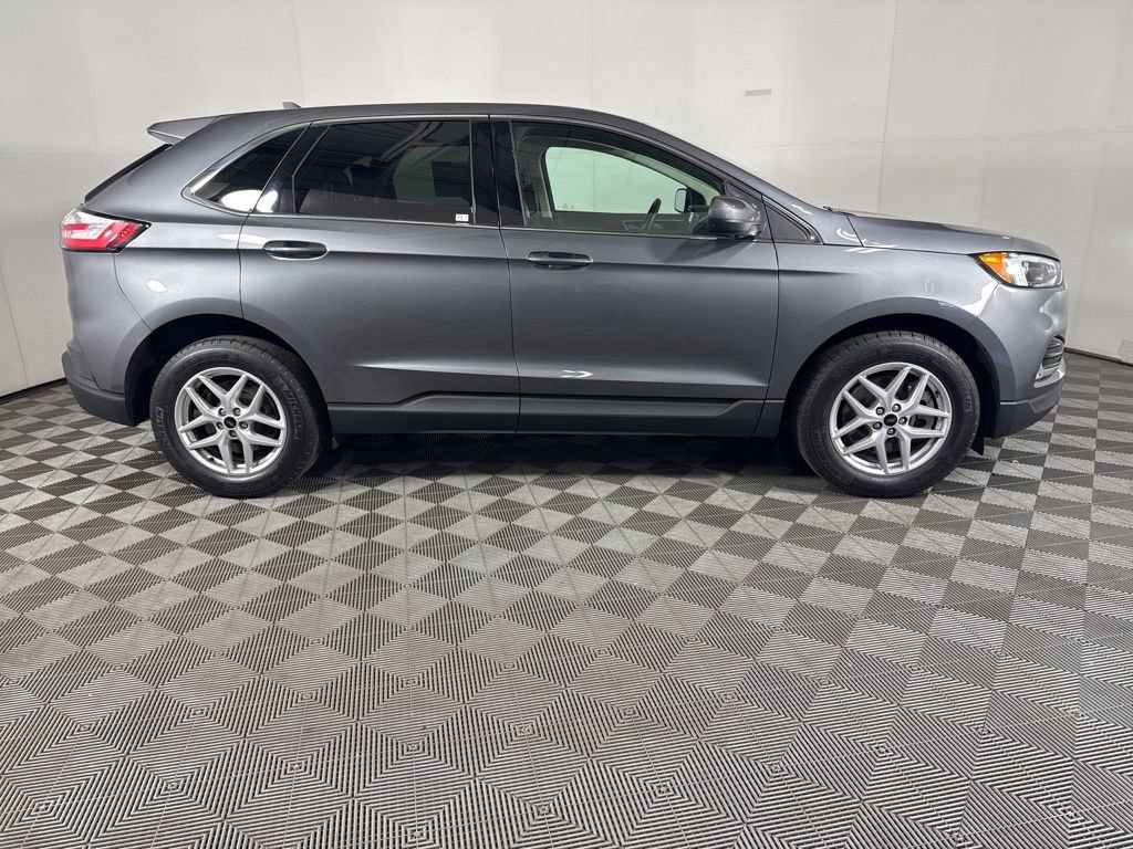 Certified 2024 Ford Edge SEL w/ Convenience Package AWD/4WD image 11