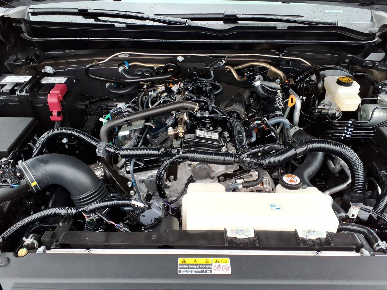 Used 2025 Toyota Tacoma SR5 AWD/4WD image 11