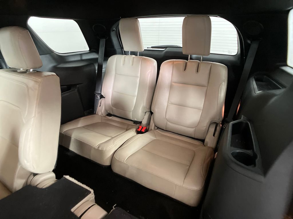Certified 2018 Ford Explorer Limited w/ Equipment Group 301A image 32