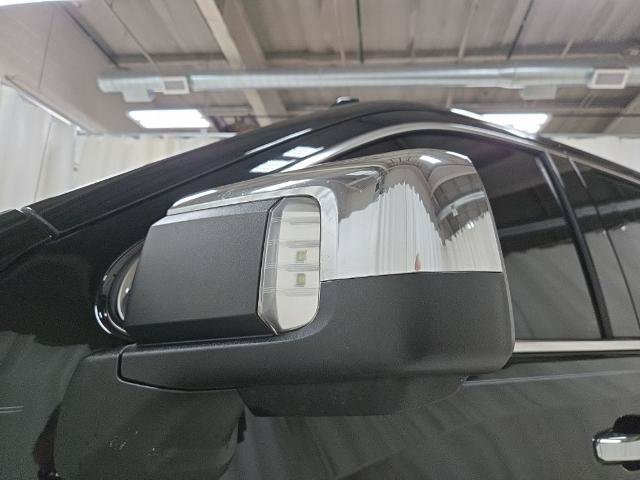 Used 2019 GMC Sierra 1500 SLT w/ SLT Convenience Package AWD/4WD image 26