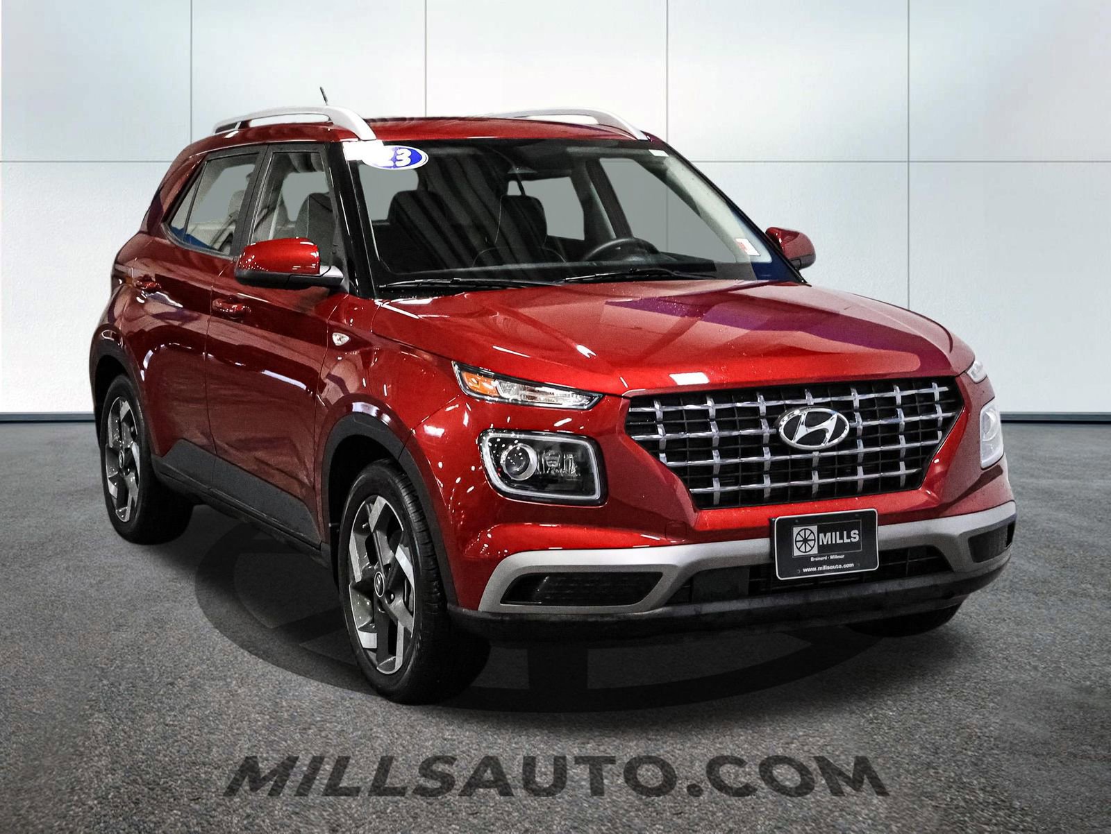Used 2023 Hyundai Venue Limited w/ Cargo Package image 2