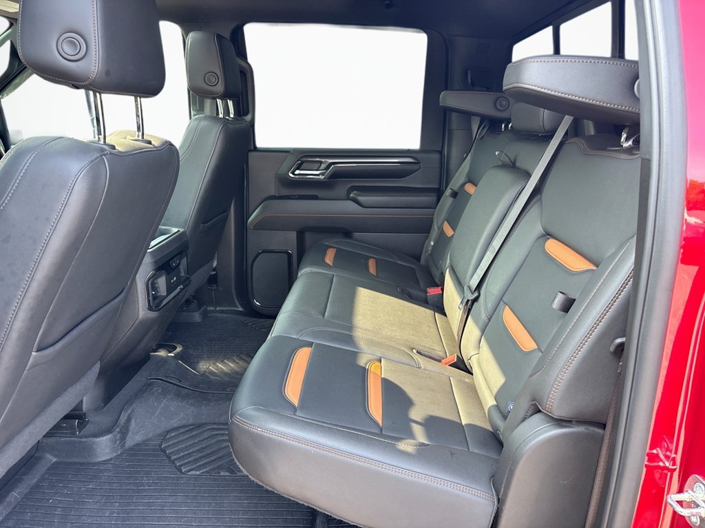 Used 2024 GMC Sierra 2500 AT4 w/ AT4 Premium Plus Package AWD/4WD image 18