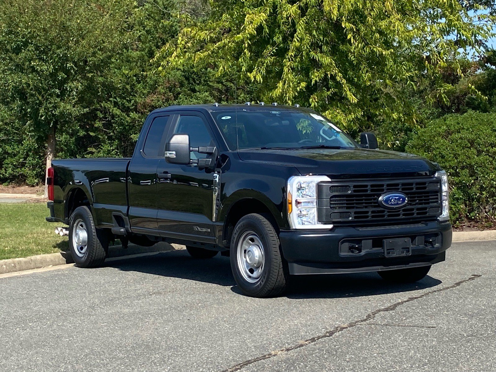 Certified 2024 Ford F350 XL w/ 360-Degree Camera Package RWD image 2
