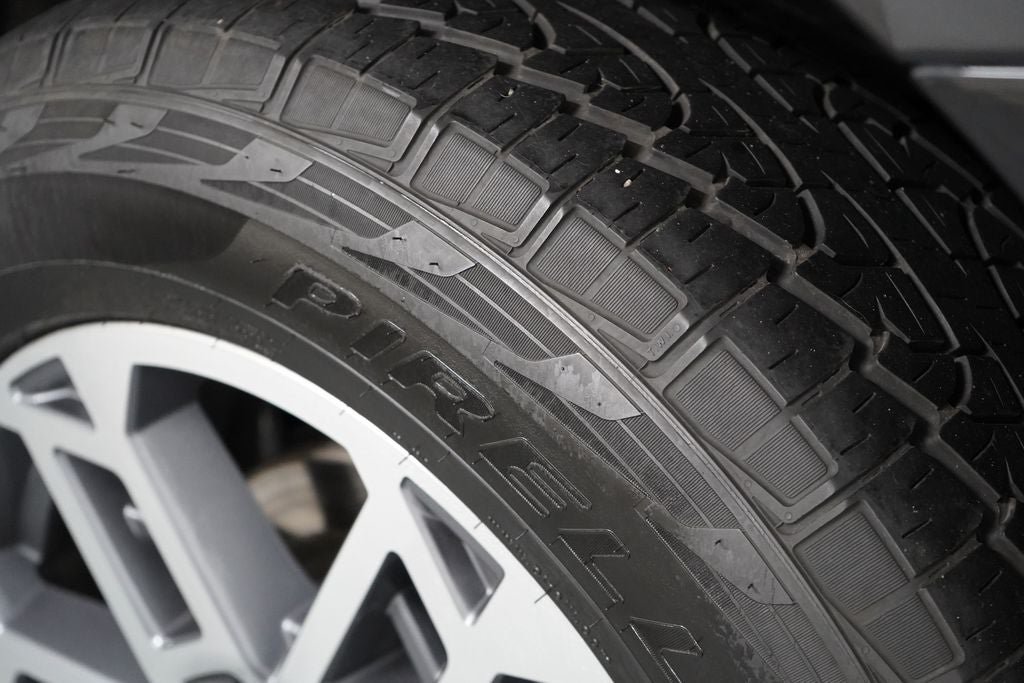 Certified 2025 Ford Expedition Active AWD/4WD image 38