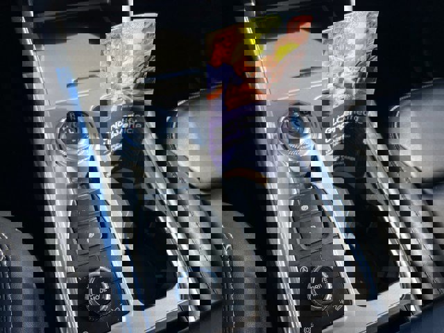 Certified 2021 Ford Explorer XLT w/ Equipment Group 202A image 17