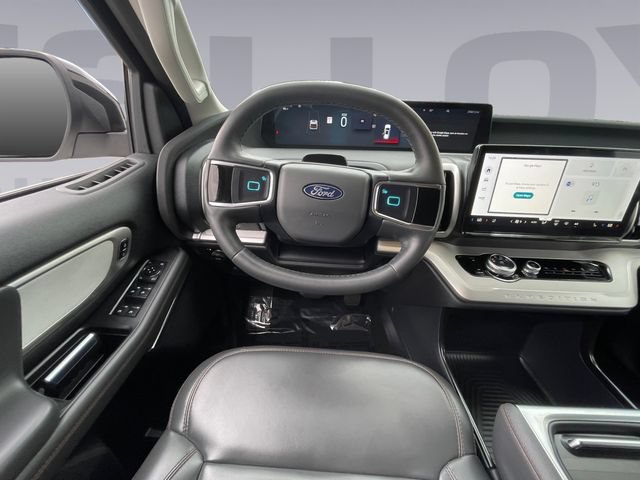Certified 2025 Ford Expedition Active AWD/4WD image 13