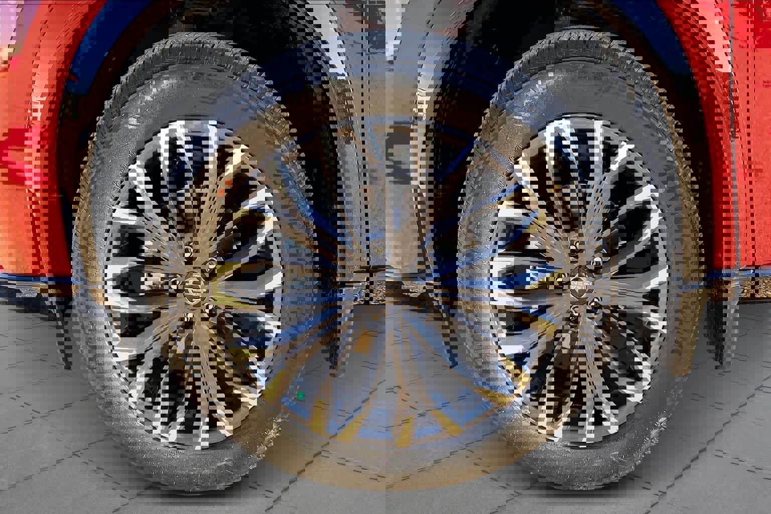 Used 2025 Nissan Rogue Platinum w/ Platinum Premium Package image 10