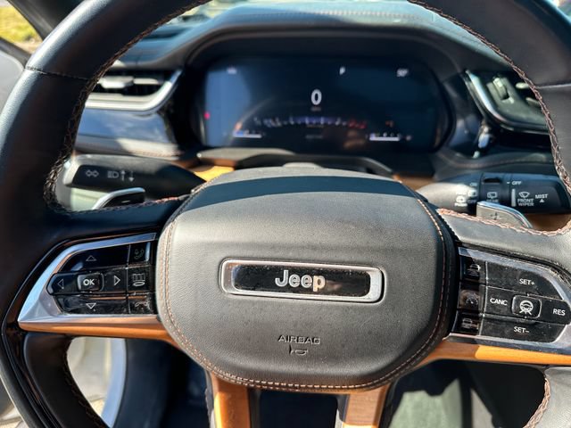 Used 2022 Jeep Grand Cherokee Summit AWD/4WD image 30