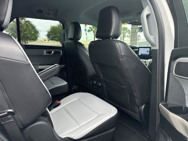 Certified 2021 Ford Explorer XLT w/ Equipment Group 202A RWD image 23