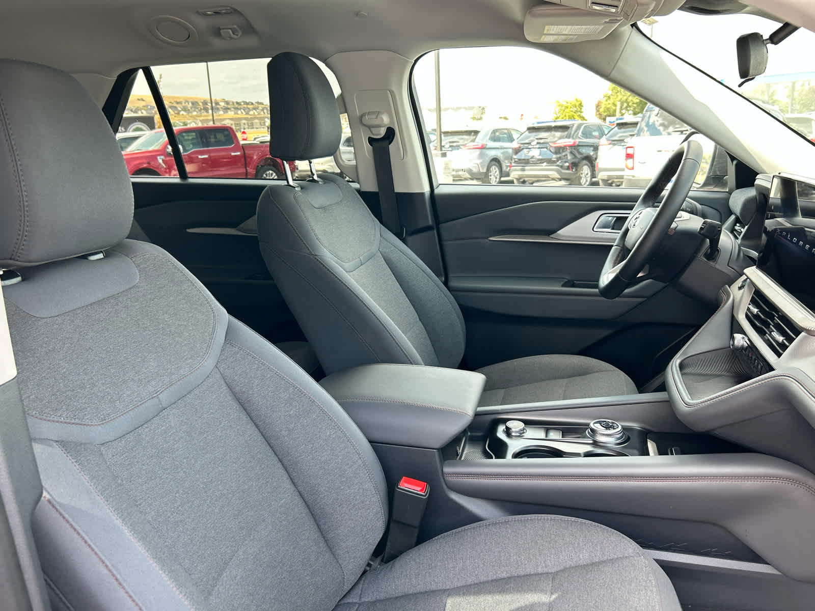 Certified 2025 Ford Explorer Active image 23