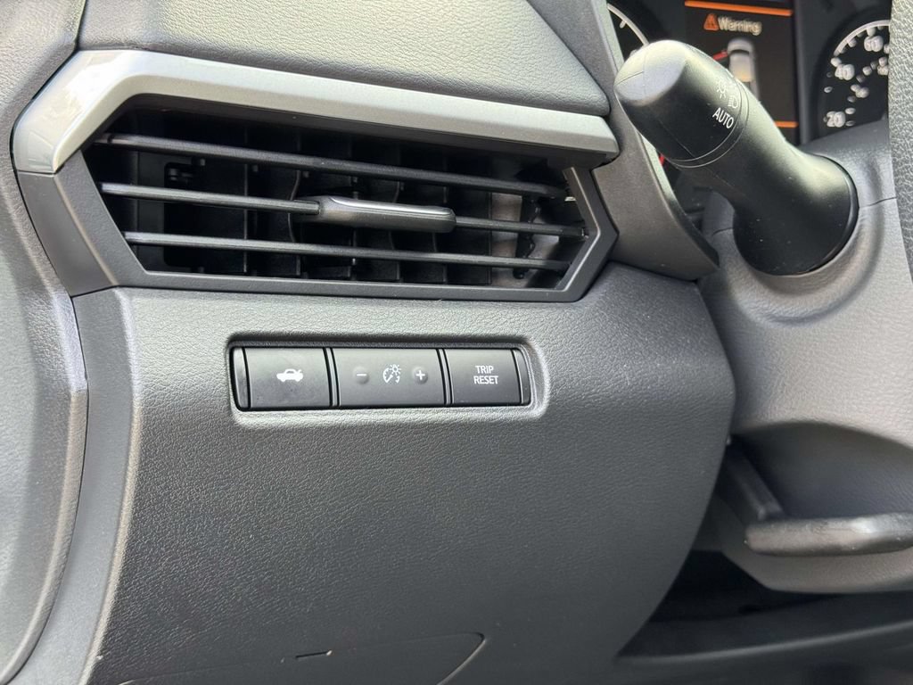 Used 2025 Nissan Altima 2.5 S FWD image 10