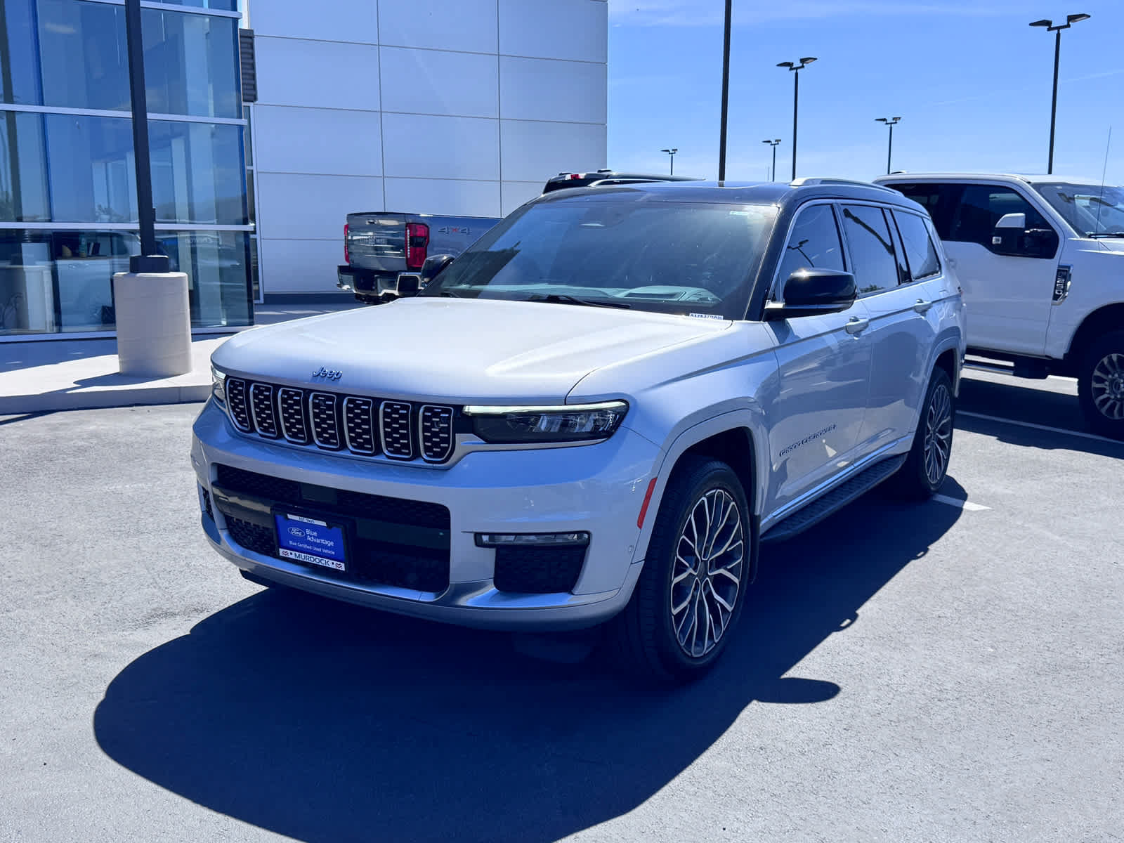 Used 2022 Jeep Grand Cherokee L Summit AWD/4WD image 2