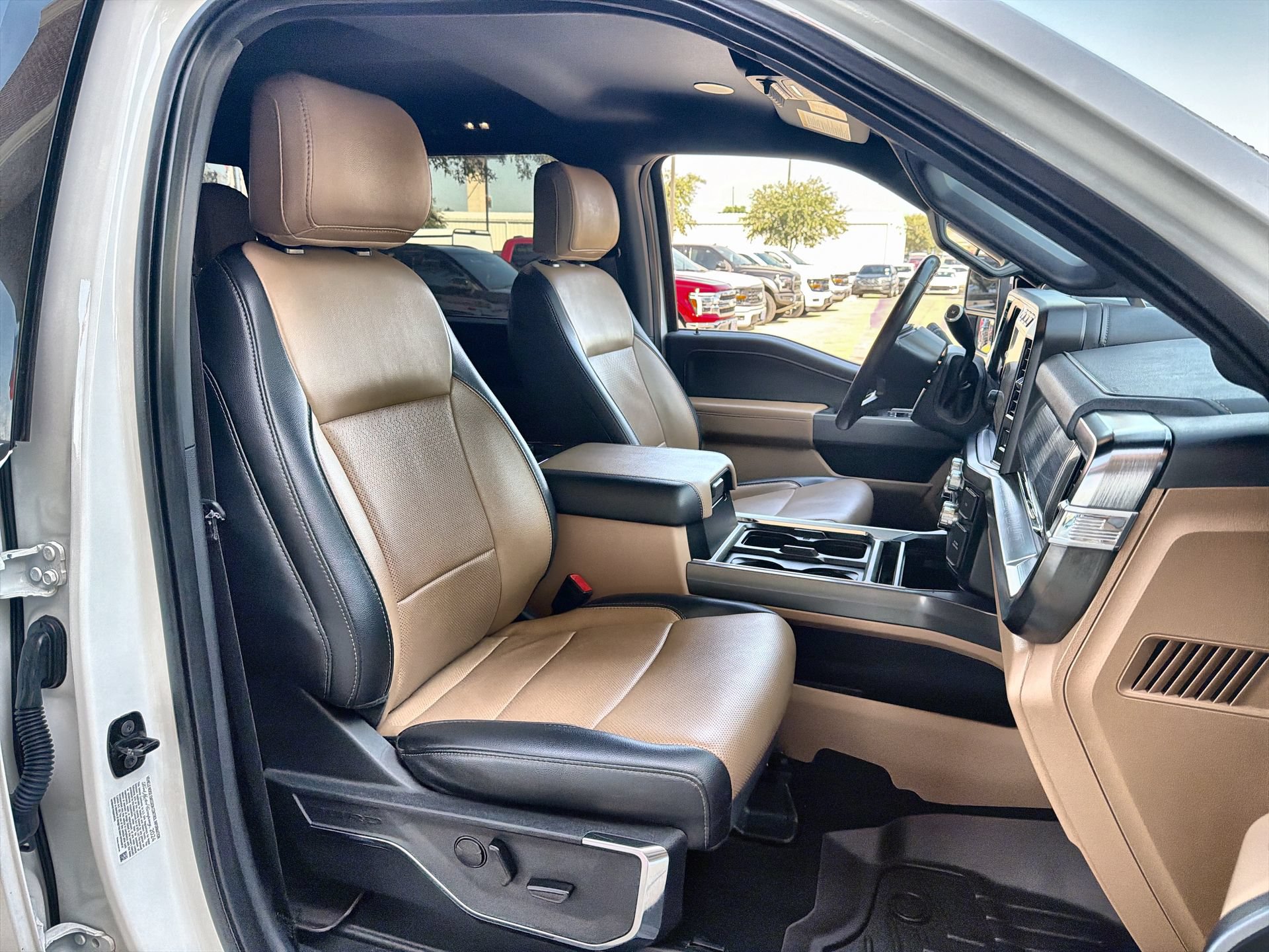 Certified 2024 Ford F350 Lariat w/ Lariat Ultimate Package AWD/4WD image 24
