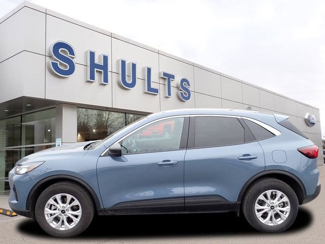 Certified 2024 Ford Escape Active AWD/4WD image 2