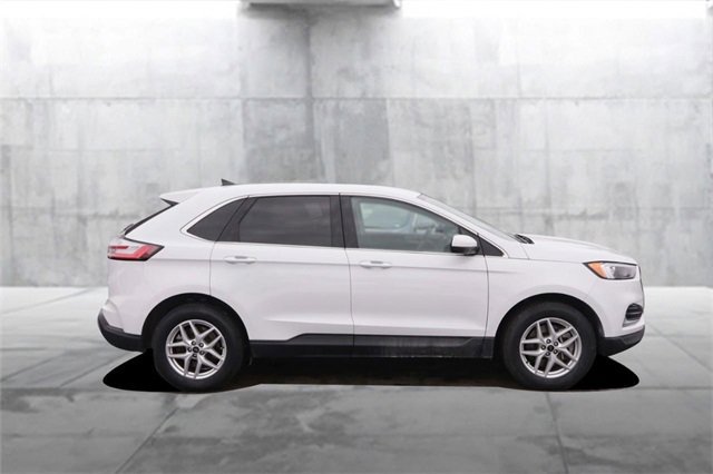 Certified 2024 Ford Edge SEL image 3