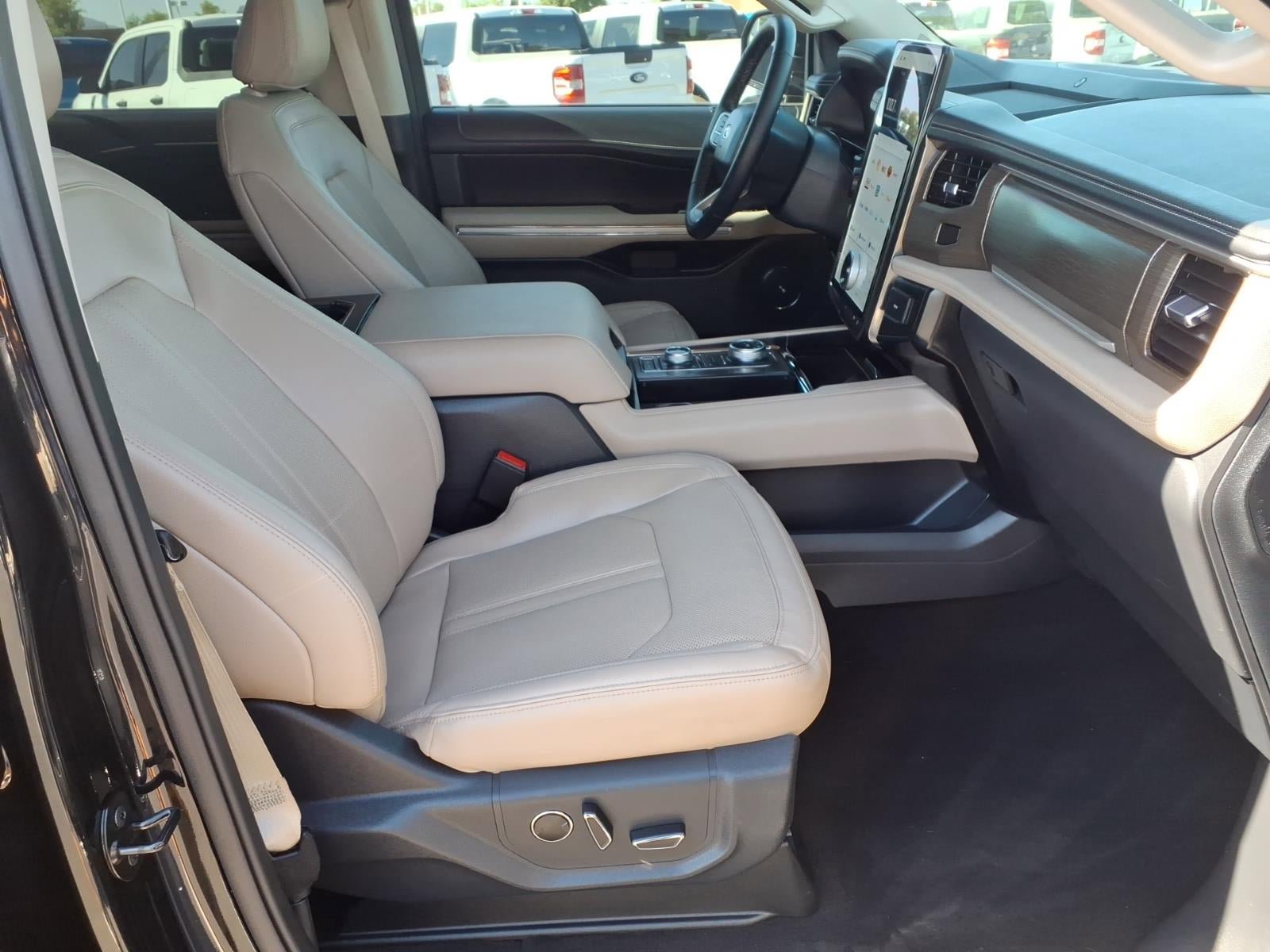 Certified 2024 Ford Expedition Limited AWD/4WD image 11