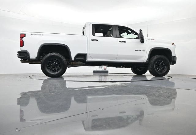Used 2025 Chevrolet Silverado 2500 ZR2 w/ ZR2 Bison Edition AWD/4WD image 34