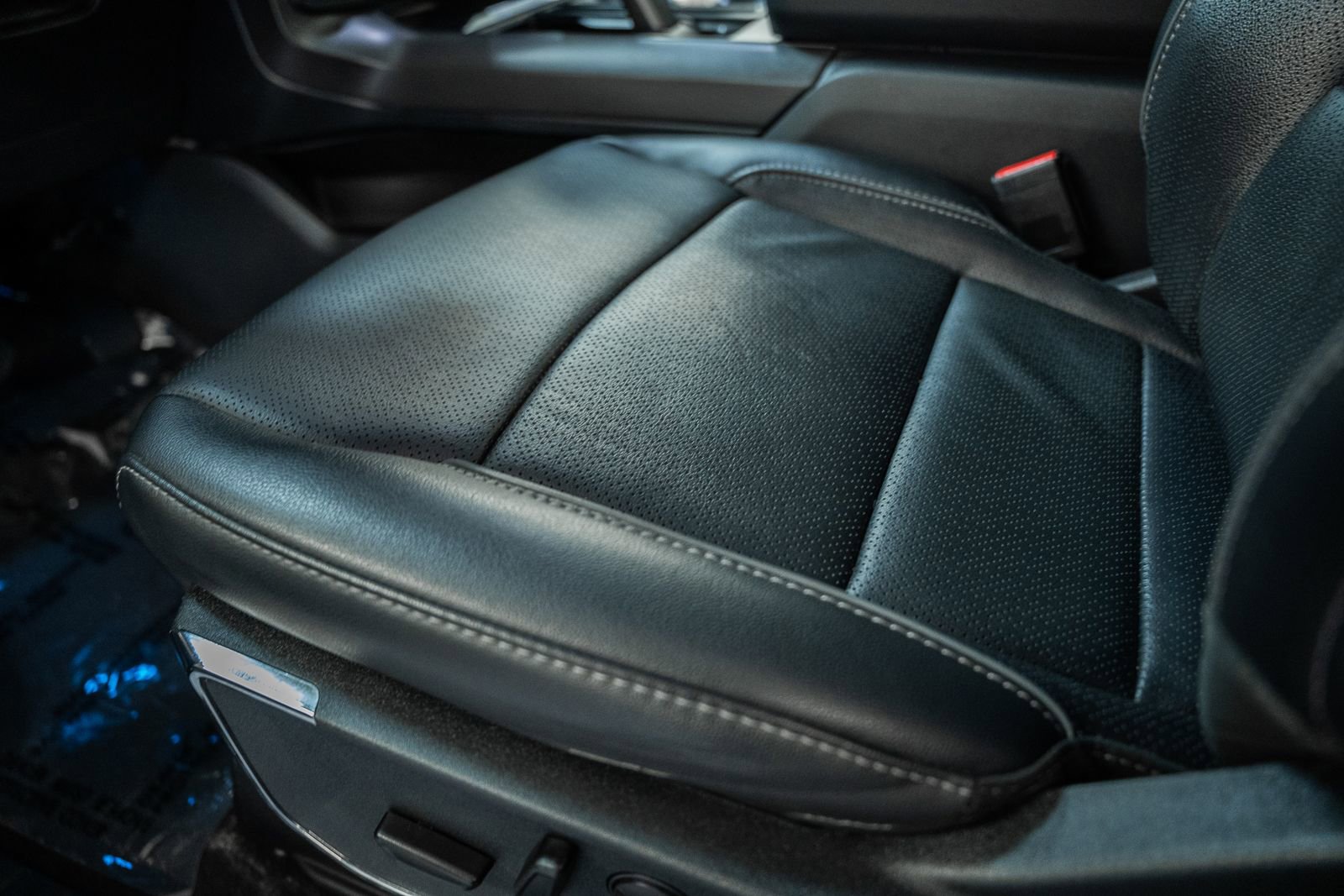 Certified 2024 Ford F150 Lariat image 43