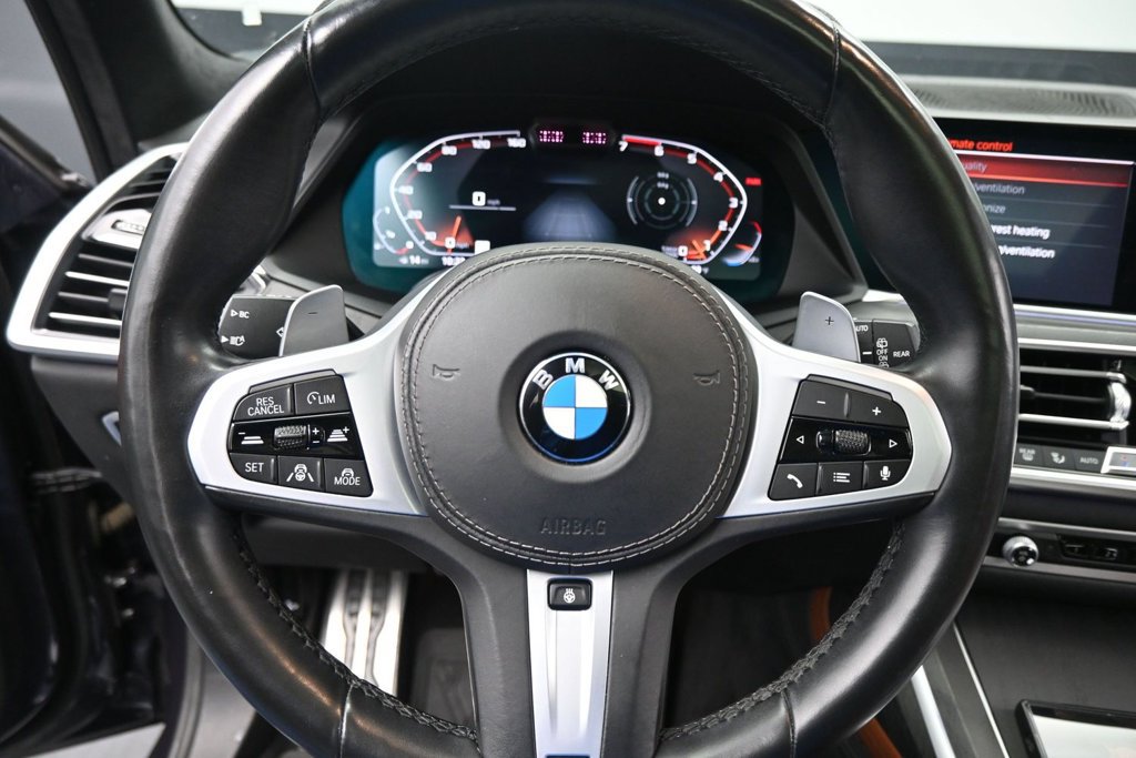 Used 2020 BMW X7 M50i w/ Dynamic Handling Package AWD/4WD image 14