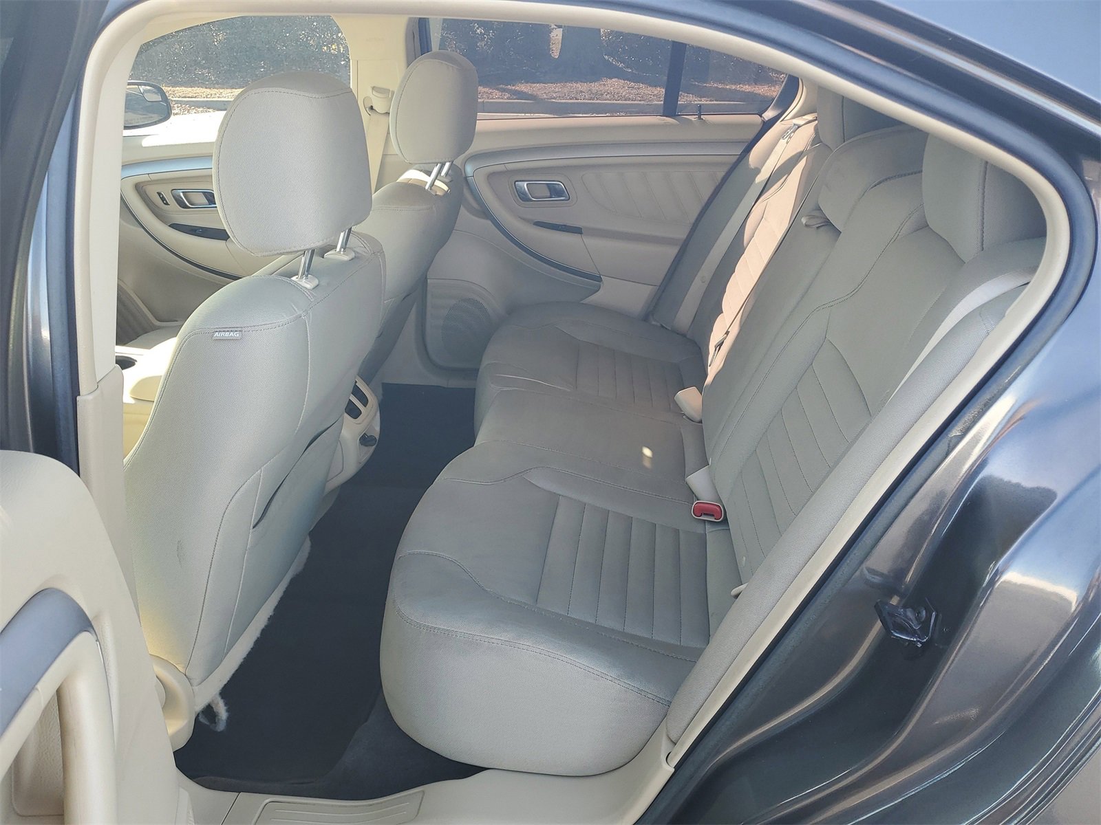 Certified 2017 Ford Taurus SE image 11