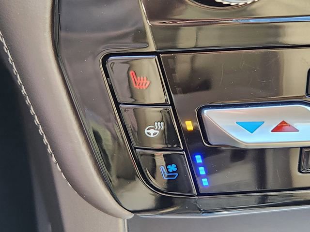 Certified 2023 Ford Explorer Platinum w/ Technology Package AWD/4WD image 26