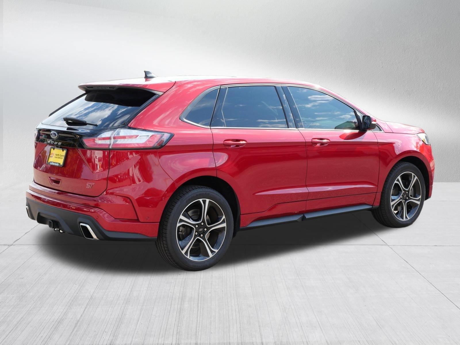 Certified 2022 Ford Edge ST w/ Equipment Group 401A AWD/4WD image 7