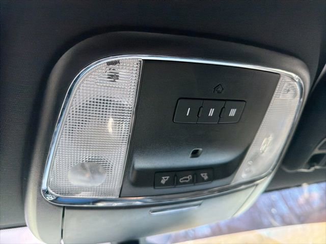 Used 2021 Jeep Grand Cherokee Laredo X image 25