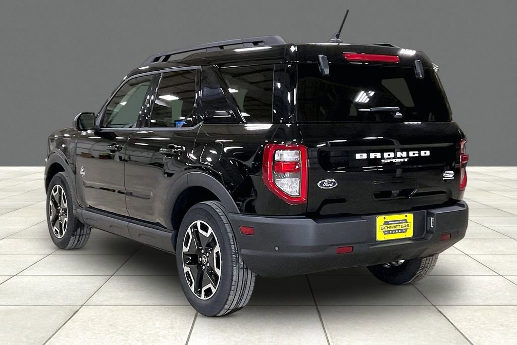 Certified 2023 Ford Bronco Sport Outer Banks w/ Tech Package image 2