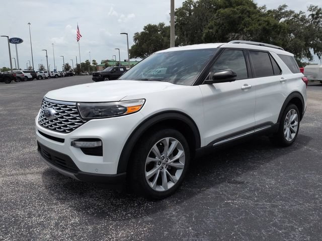 Certified 2022 Ford Explorer Platinum w/ Equipment Group 601A AWD/4WD image 9