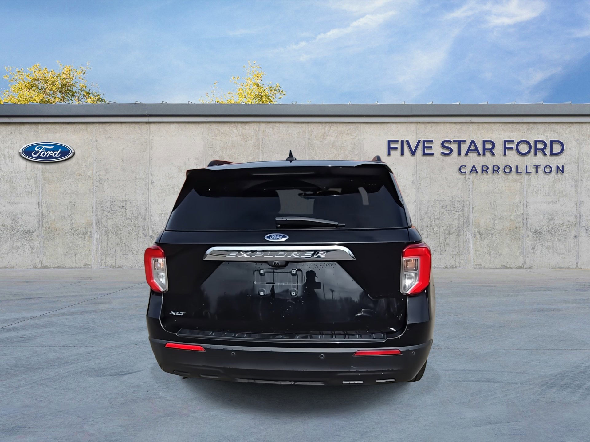 Certified 2022 Ford Explorer XLT image 4