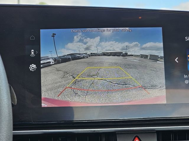 Used 2024 Hyundai Elantra SEL image 11