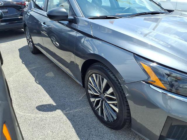 Used 2024 Nissan Altima 2.5 SV FWD image 19