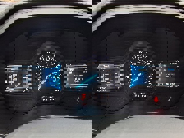 Certified 2024 Ford Edge Titanium w/ Class II Trailer Tow Package image 18