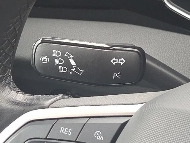 Used 2025 Volkswagen Jetta S FWD image 35