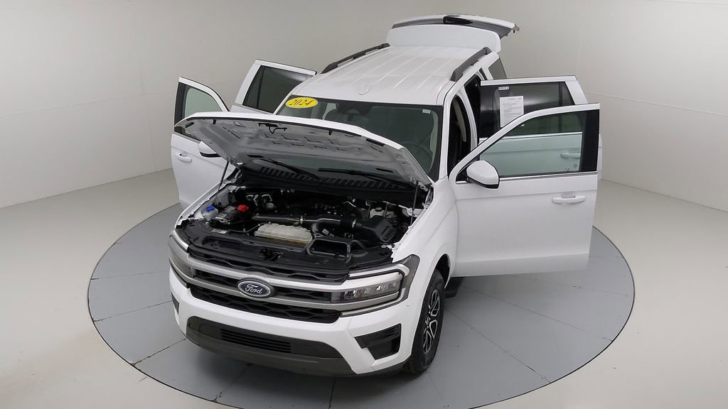 Certified 2024 Ford Expedition XLT image 47
