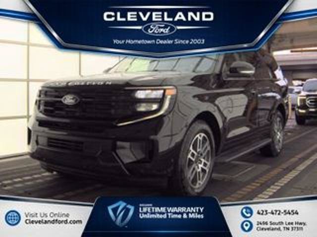 Certified 2025 Ford Expedition Active AWD/4WD image 1