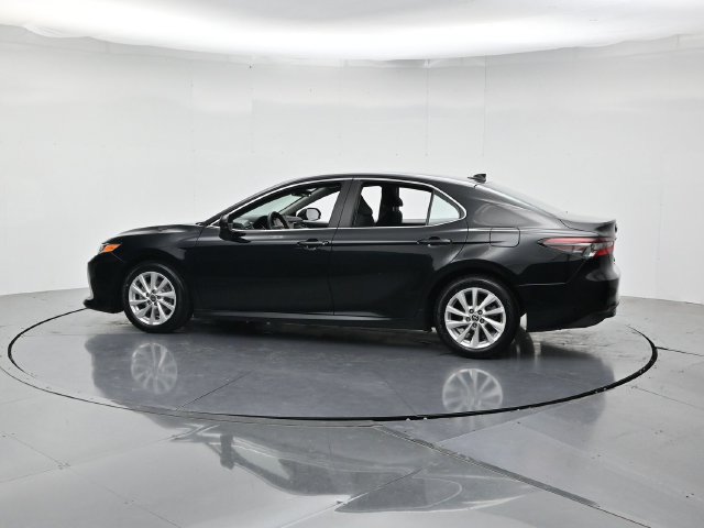 Used 2024 Toyota Camry LE FWD image 7