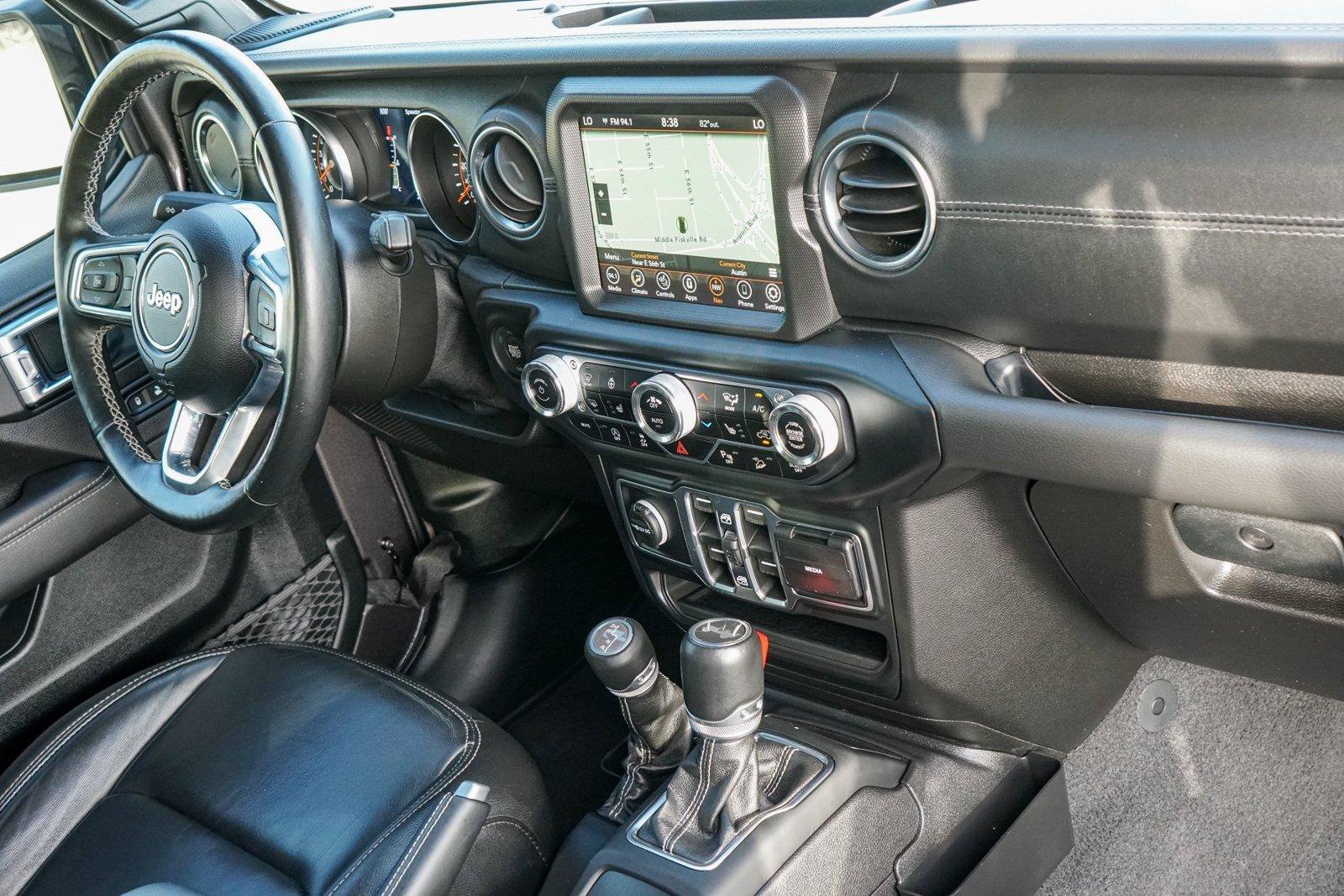 Used 2021 Jeep Wrangler Unlimited Sahara AWD/4WD image 27