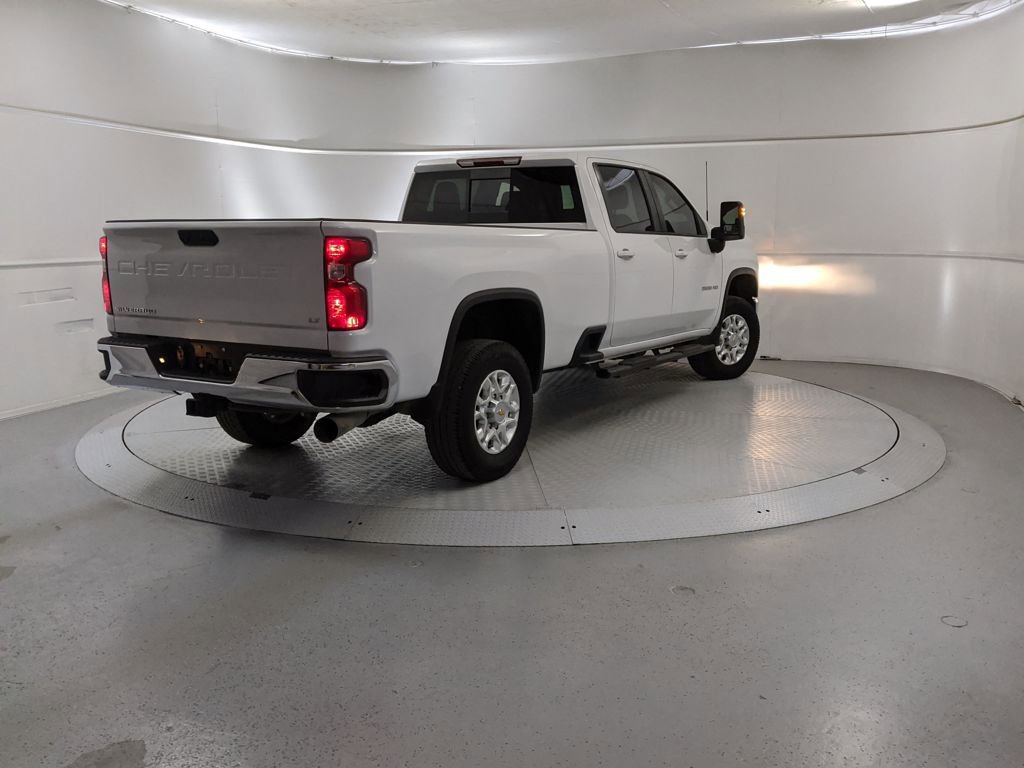 Used 2024 Chevrolet Silverado 3500 LT w/ Convenience Package image 3