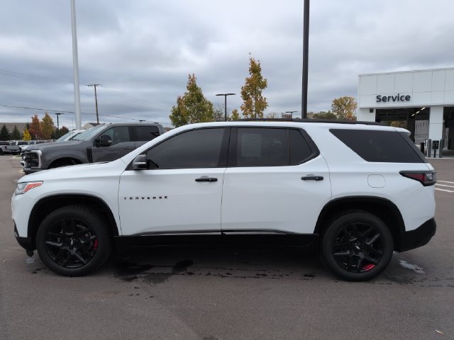 Used 2021 Chevrolet Traverse Premier w/ Redline Edition FWD image 2