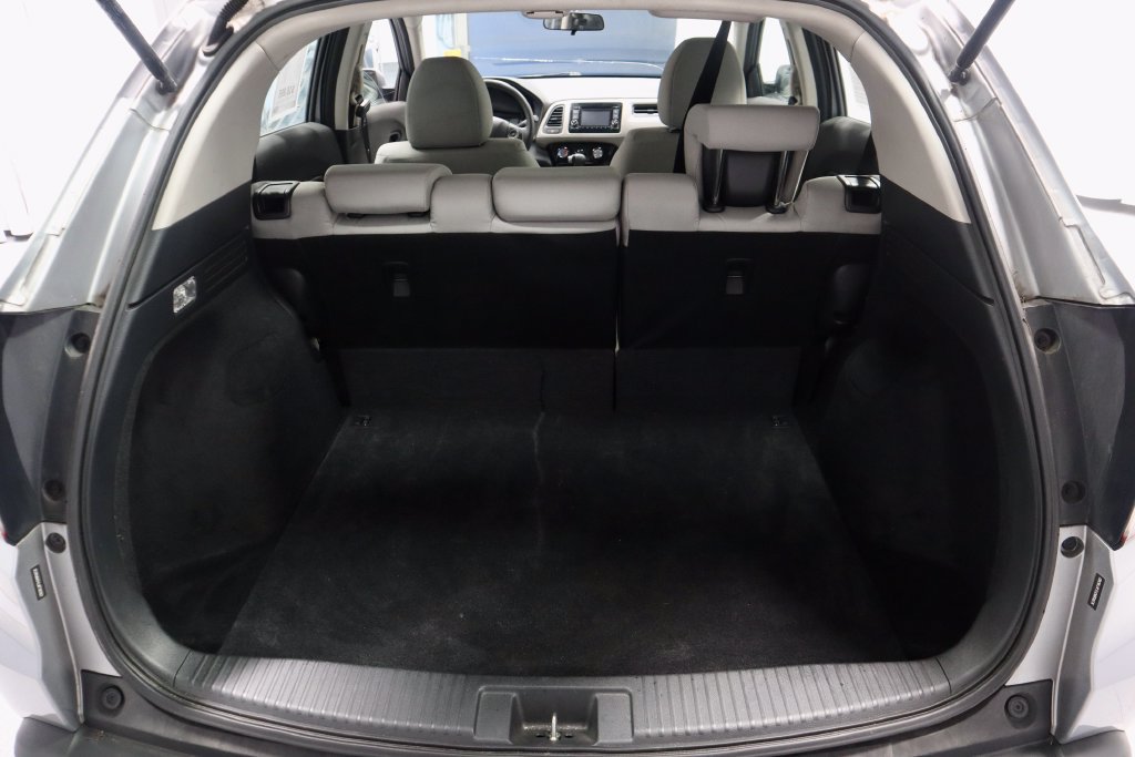Used 2020 Honda HR-V LX image 13