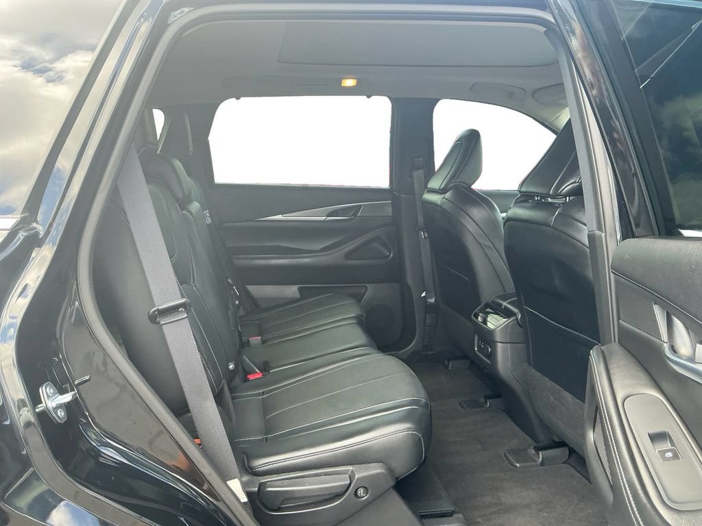 Used 2023 INFINITI QX60 Luxe w/ Cargo Package FWD image 23