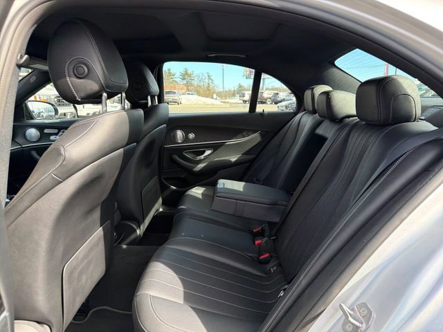Used 2018 Mercedes-Benz E 400 4MATIC Sedan image 10