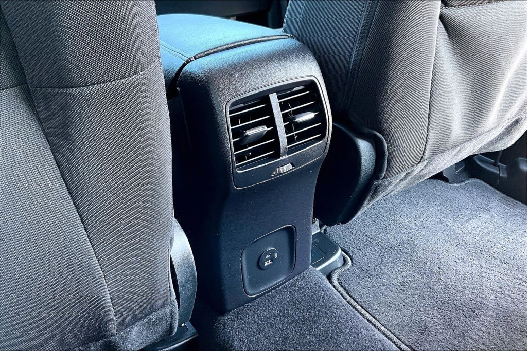 Certified 2022 Ford Escape SE FWD image 33