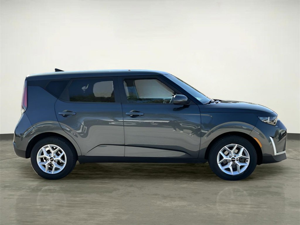 Used 2024 Kia Soul LX w/ Option Group 015 image 10